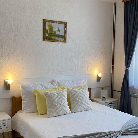 Hotel M&N Zafran Grabovac  Zewnętrze zdjęcie