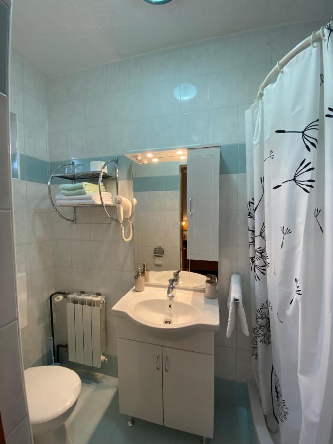 Hotel M&N Zafran Grabovac  Zewnętrze zdjęcie