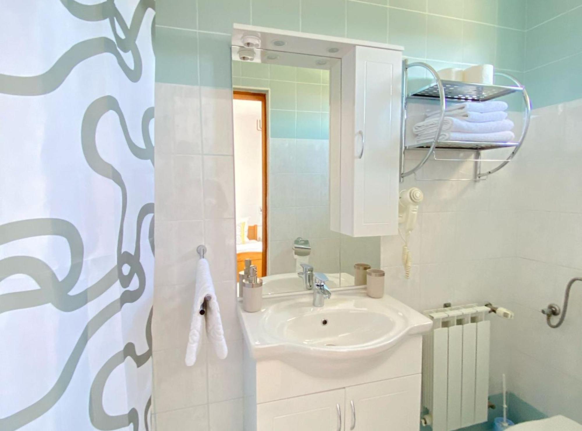 Hotel M&N Zafran Grabovac  Zewnętrze zdjęcie