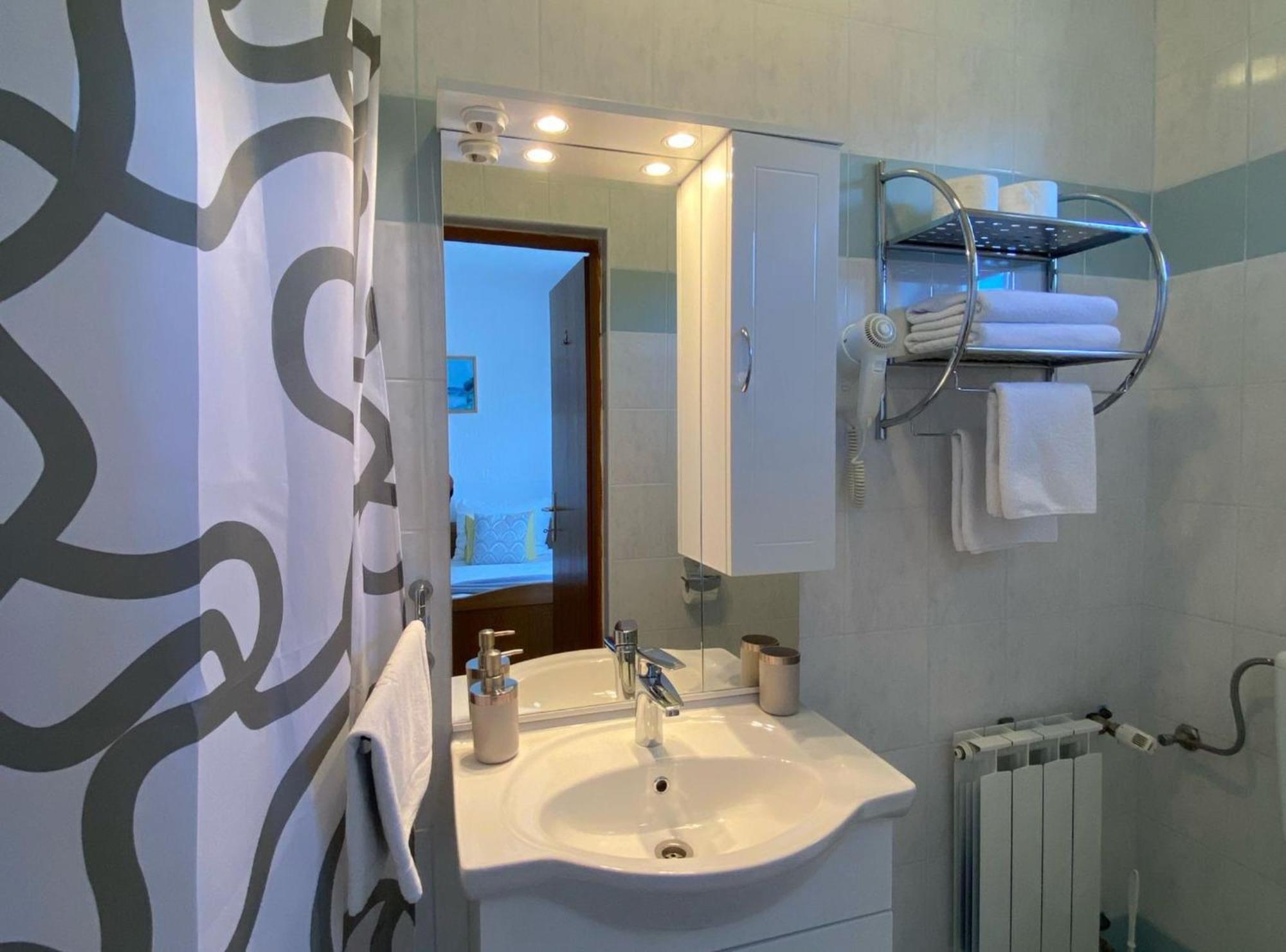 Hotel M&N Zafran Grabovac  Zewnętrze zdjęcie