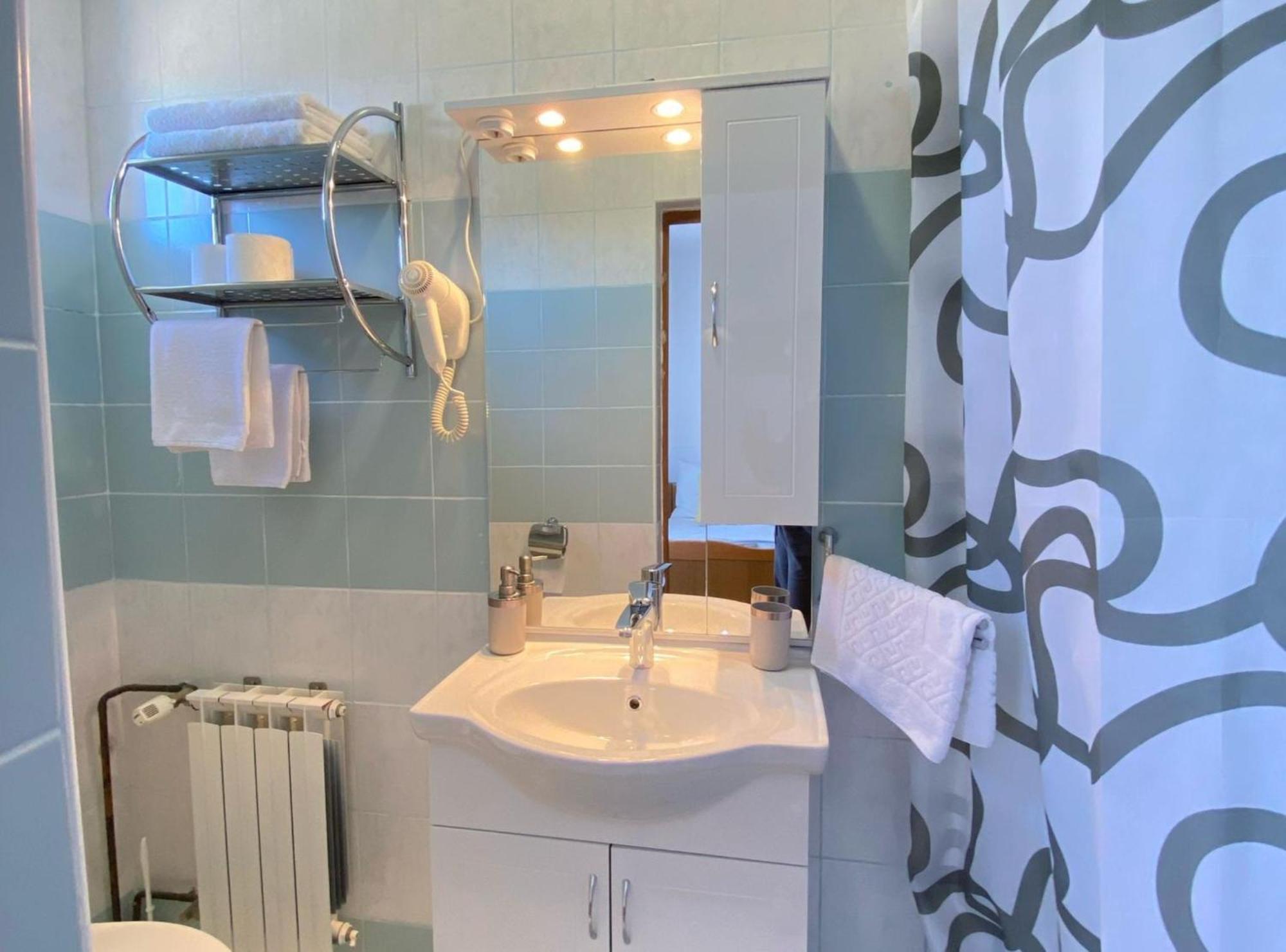 Hotel M&N Zafran Grabovac  Zewnętrze zdjęcie