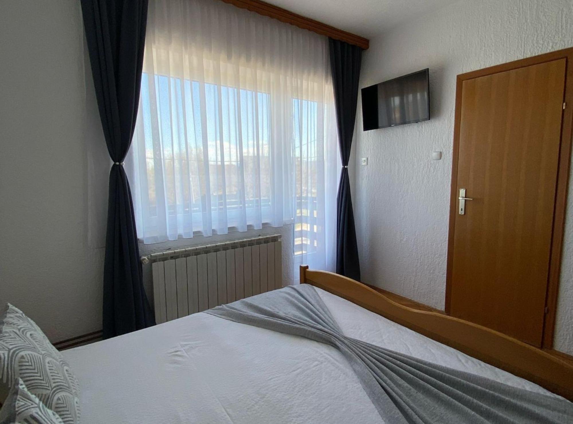 Hotel M&N Zafran Grabovac  Zewnętrze zdjęcie