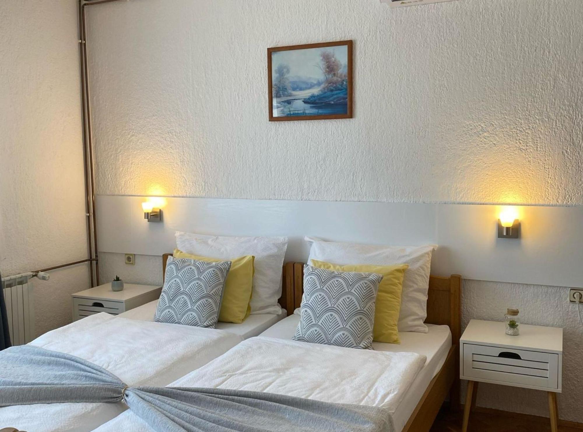 Hotel M&N Zafran Grabovac  Zewnętrze zdjęcie