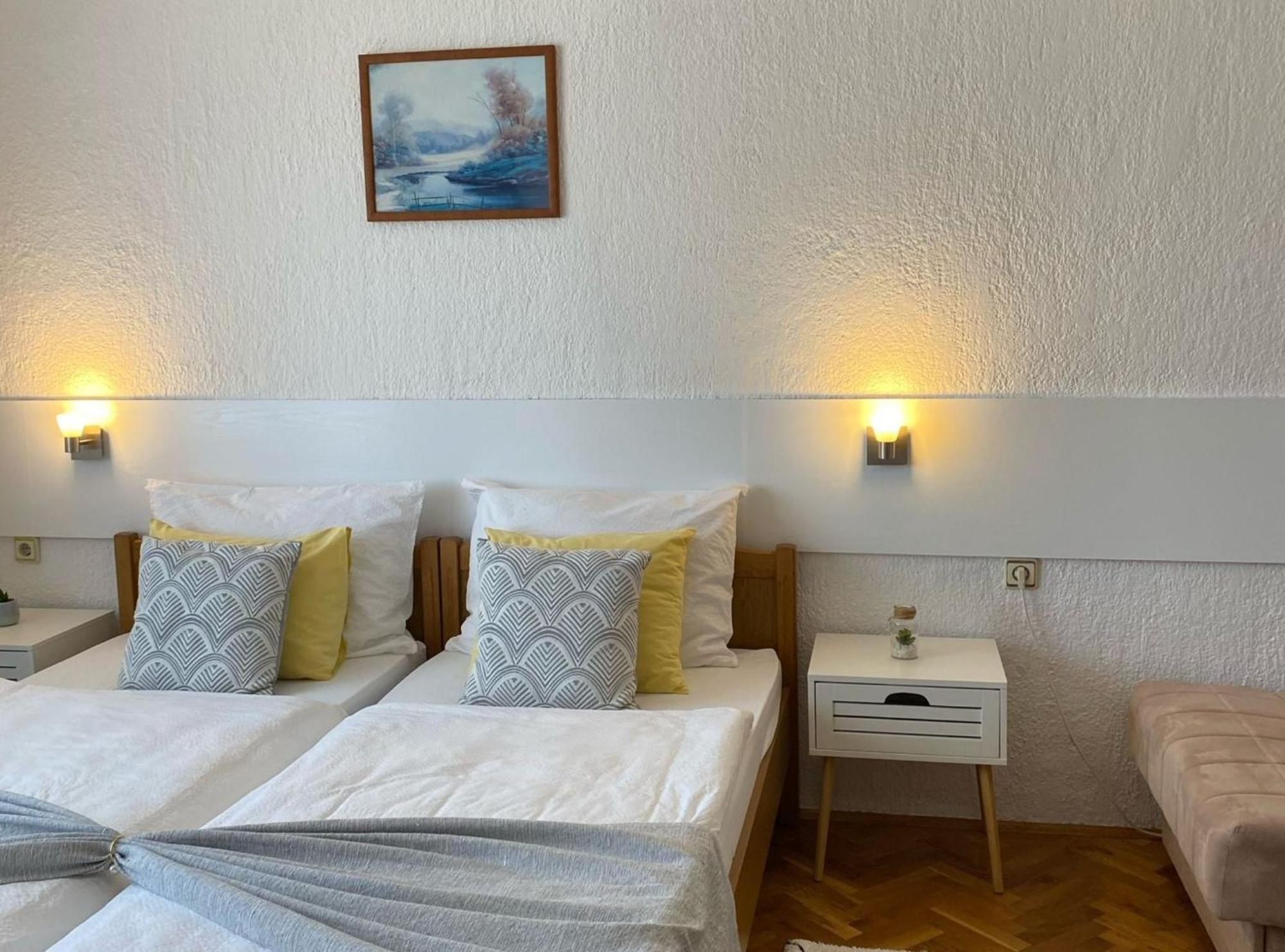 Hotel M&N Zafran Grabovac  Zewnętrze zdjęcie